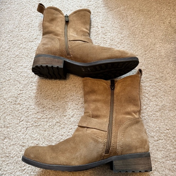 Easy Spirit Sherpa Lined Suede Ankle Booties - Picture 7 of 7